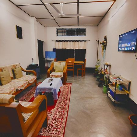 Gayatri Homestay Dibrugarh Exterior foto